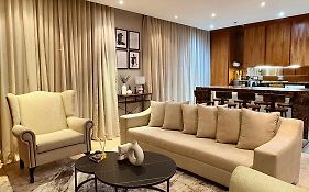 The Luxury Franklin